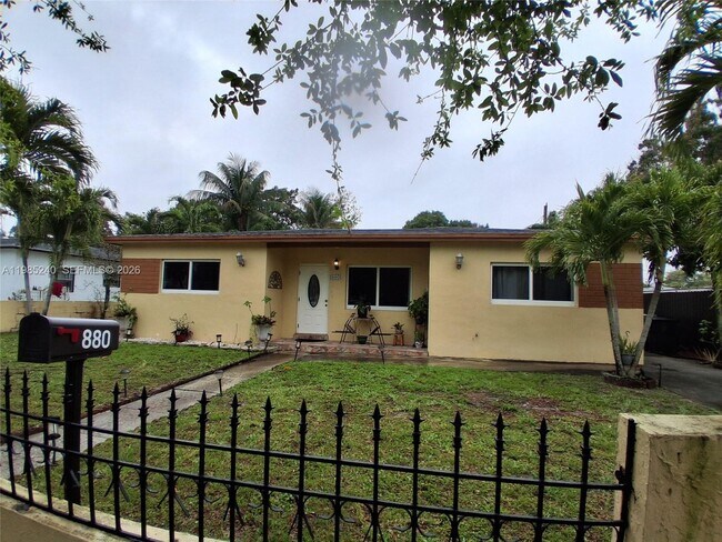 Photo - 880 NW 129th St