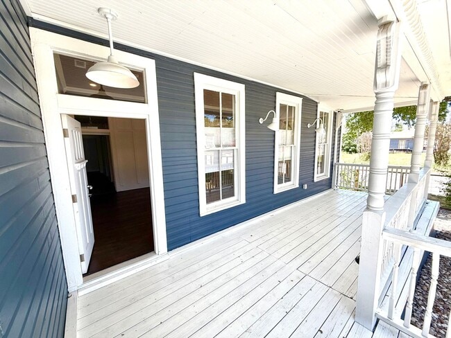 Photo - *COMING SOON* Jaw Dropping 4 Bedroom / 3 Bath Home Near Downtown!