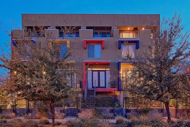 Beautiful Property with Contemporary Flair - Beautiful Property with Contemporary Flair Casa