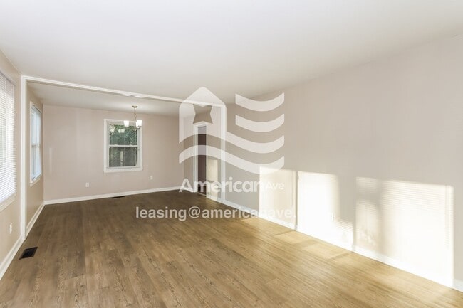 Photo - 652 Lorraine Dr Casa