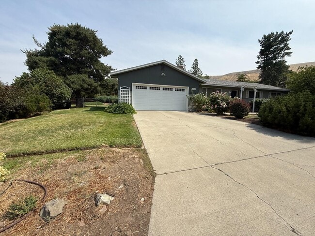 Photo - 1416 Scenic Dr