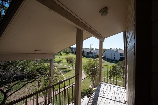 Photo - 202 Lakeview Terrace Unit H