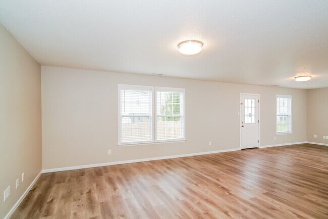 Photo - 10767 Miller Dr