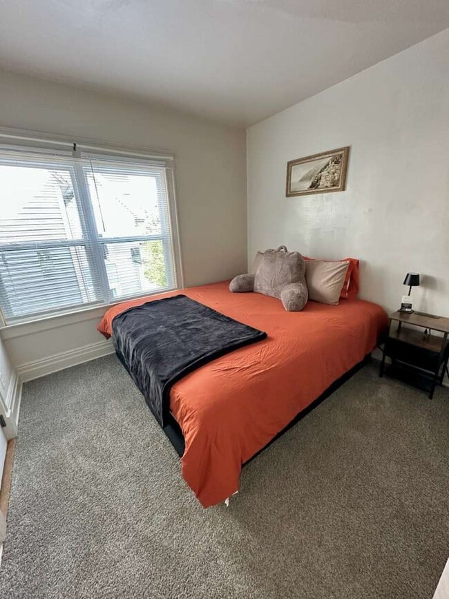 Photo - 511 W Jefferson Blvd
