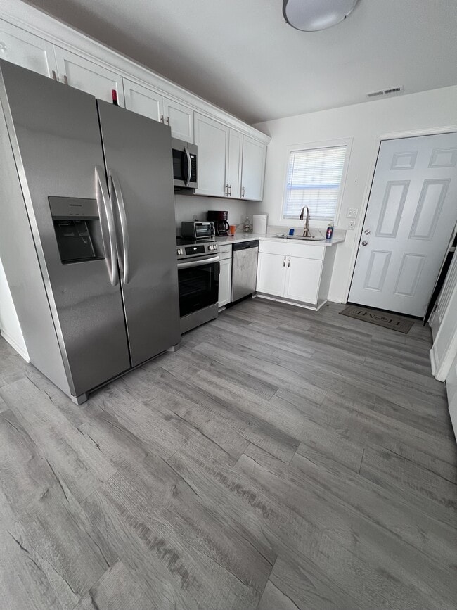 Photo - 902 Hanson St