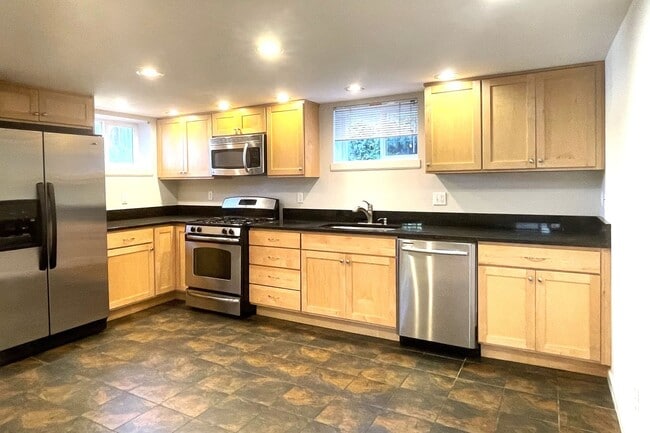 Photo - 4725 35th Ave SW Unit B