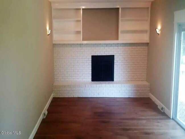 Photo - 3 Springwood Manor Dr