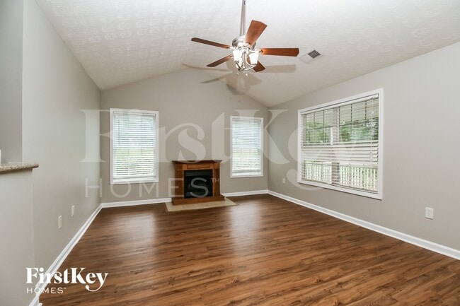 Photo - 140 Thrasher Rd