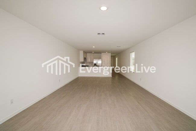 Photo - 7907 Meadow Cranesbill Ln