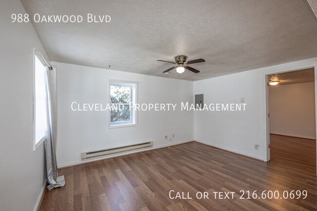 Photo - 988 Oakwood Blvd