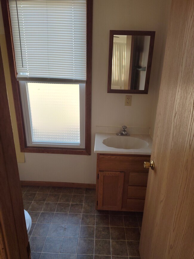 Bath - 26 N Center St Unit #1 Center
