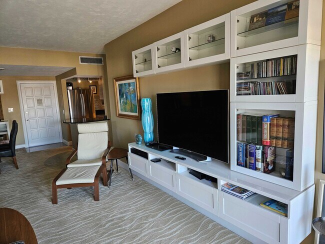 Photo - 404 S Beach St Unidad 1002