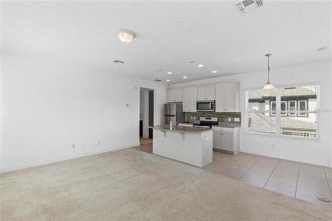 Photo - 13153 Lessing Ave
