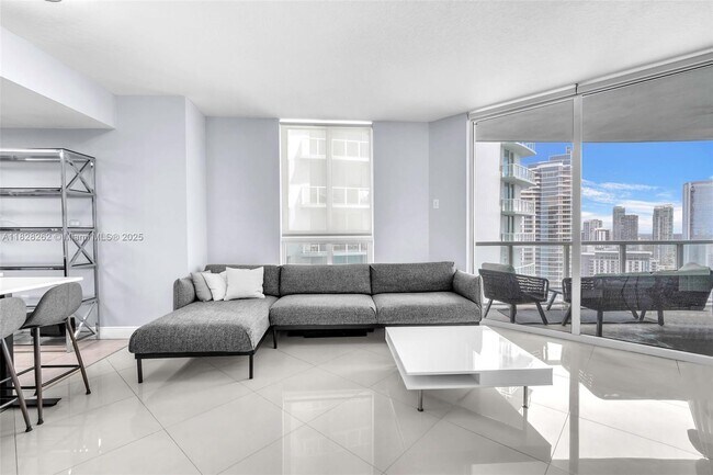 Photo - 1900 N Bayshore Dr Apartamento Unidad 3610