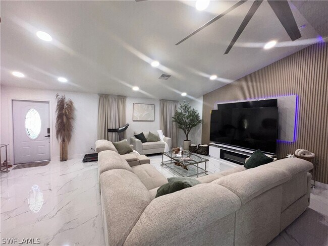 Photo - 3417 31st St W