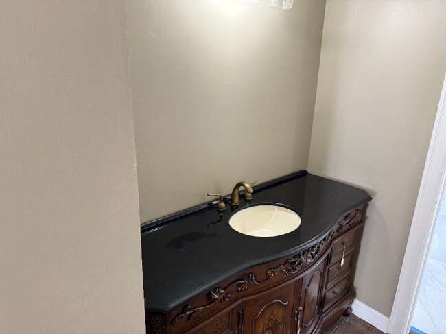 Photo - 2144 Rexford Rd Unit 2144