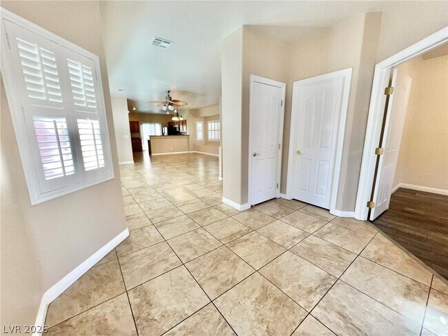 Photo - 5014 Tunnel Falls Dr