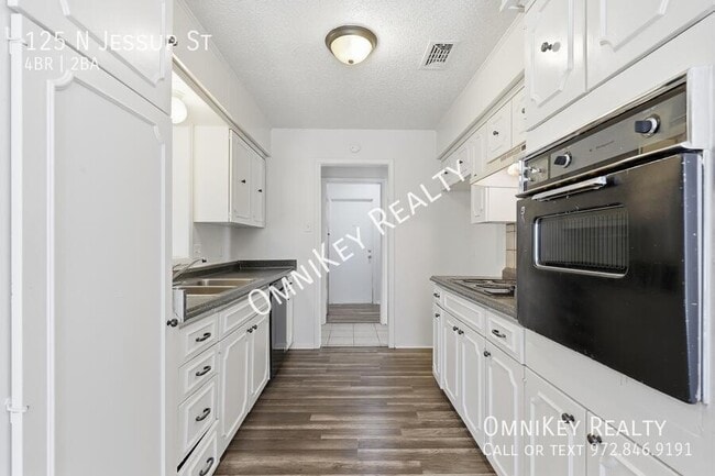 Photo - 125 N Jessup St