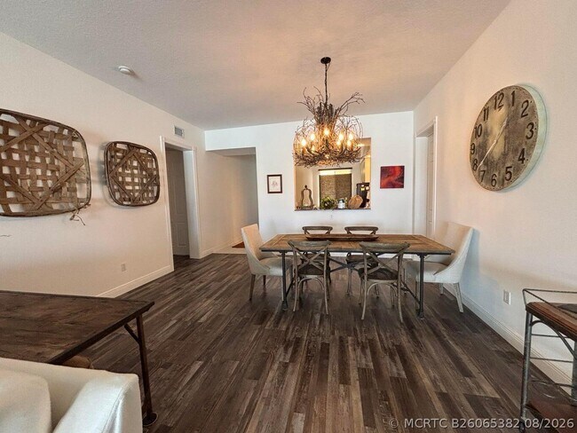 Photo - 12 Harbour Isle Dr W Unit 306