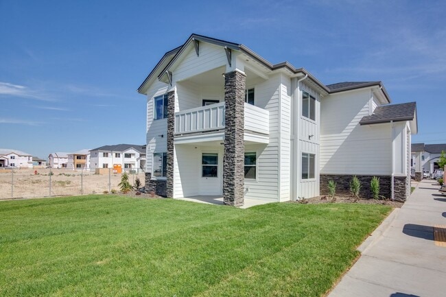 Building Photo - 2 Bedroom Apartments in Caldwell With Styl... Unit U102
