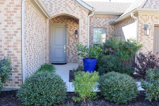 Photo - 639 Point Vista Dr