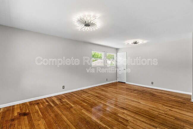 Photo - 10320 Durness Dr Casa