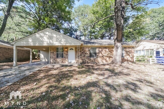 Building Photo - 3020 Normandy Dr Rental