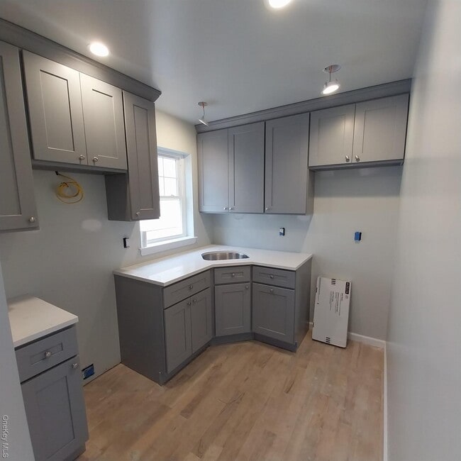 Photo - 343 Jackson St