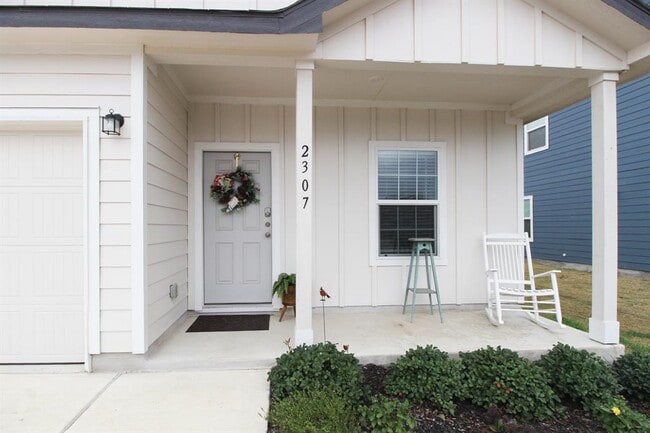 Photo - 2307 Red Sky Dr