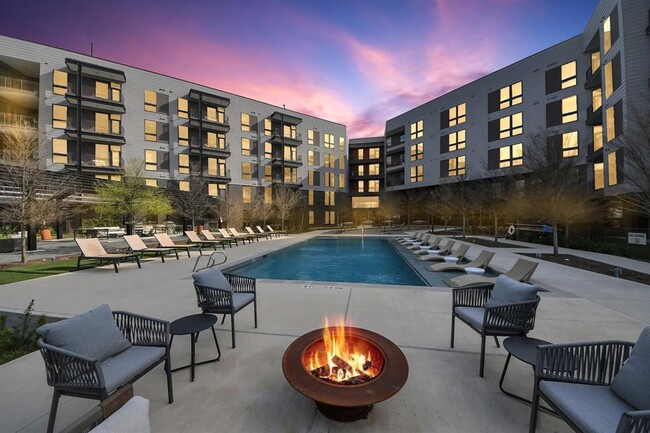 Photo - 2810 Riverby Rd Apartment Unit 163