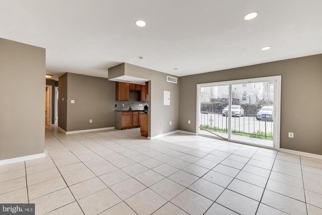 5007 D St SE Unit 101