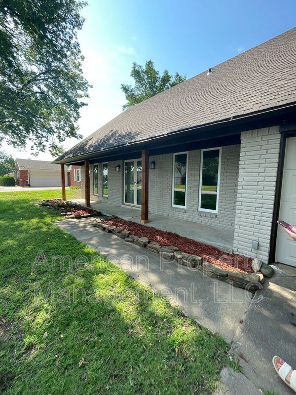 Photo - 7526 E 55th Pl