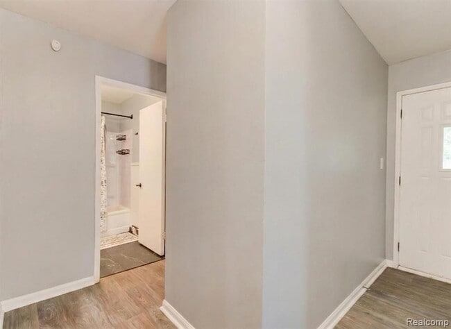 Photo - 12851 Saratoga St