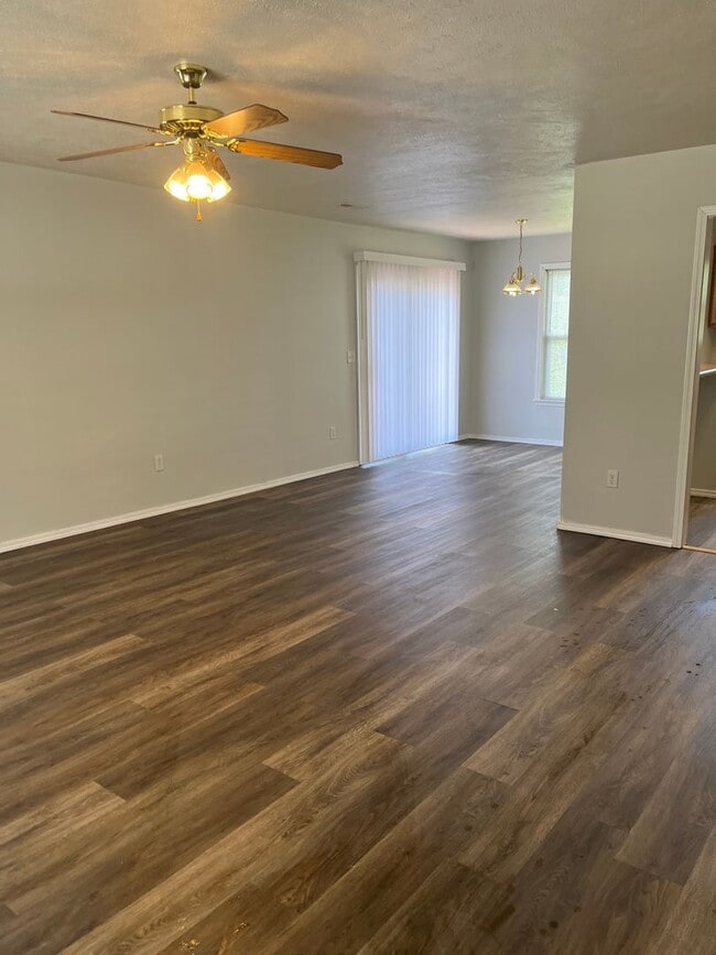 Photo - 1207 Westwood Dr Unit A