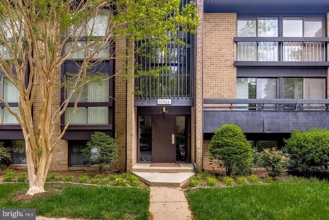 11564 Rolling Green Ct Unit 101