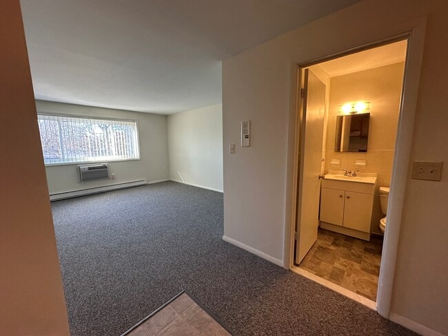 Photo - Hilltop Garden Apartments