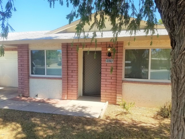 Photo - 9609 W Cinnabar Ave