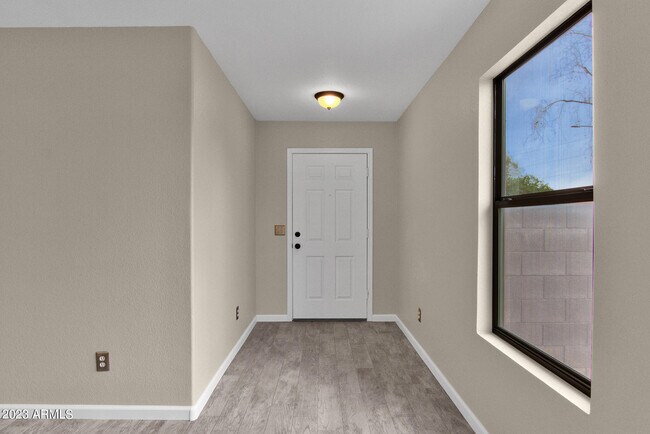 Photo - 3103 W Mark Ln