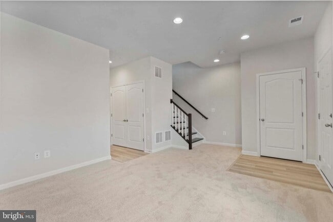 Photo - 1727 Evansberry Dr