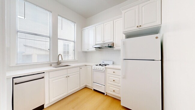 Photo - 1715 Webster St Unit 206