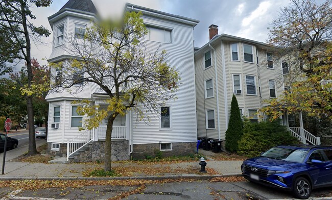 Building Photo - 231 High St Unit 1 Rental