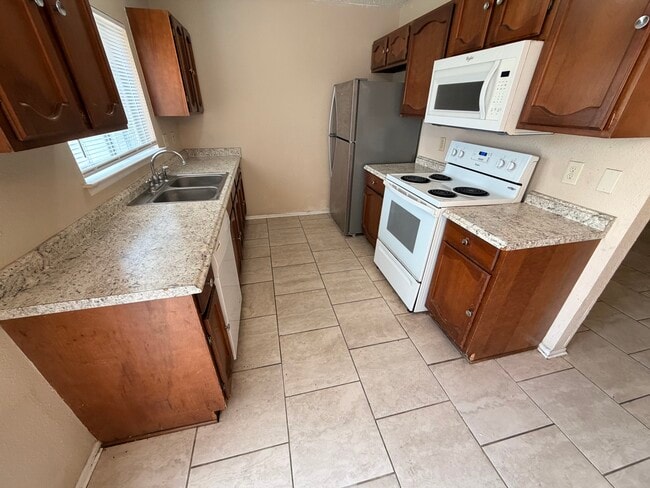 Photo - 5910 Lubbers Way