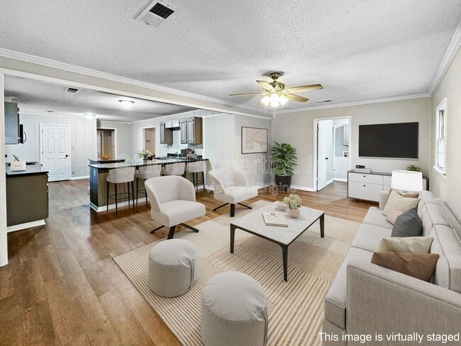 Photo - 408 Thorne St