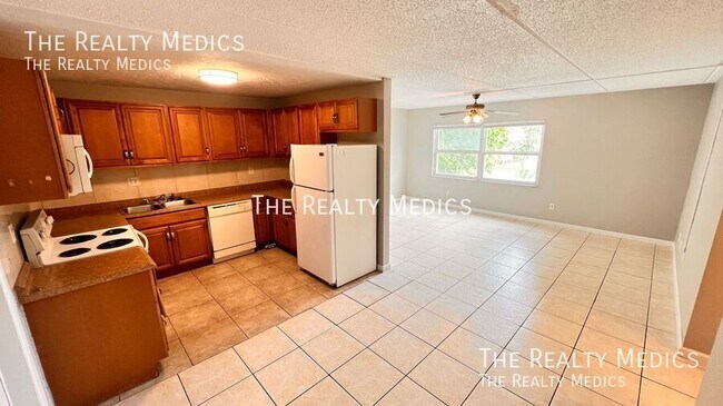 Photo - 1902 Honour Rd