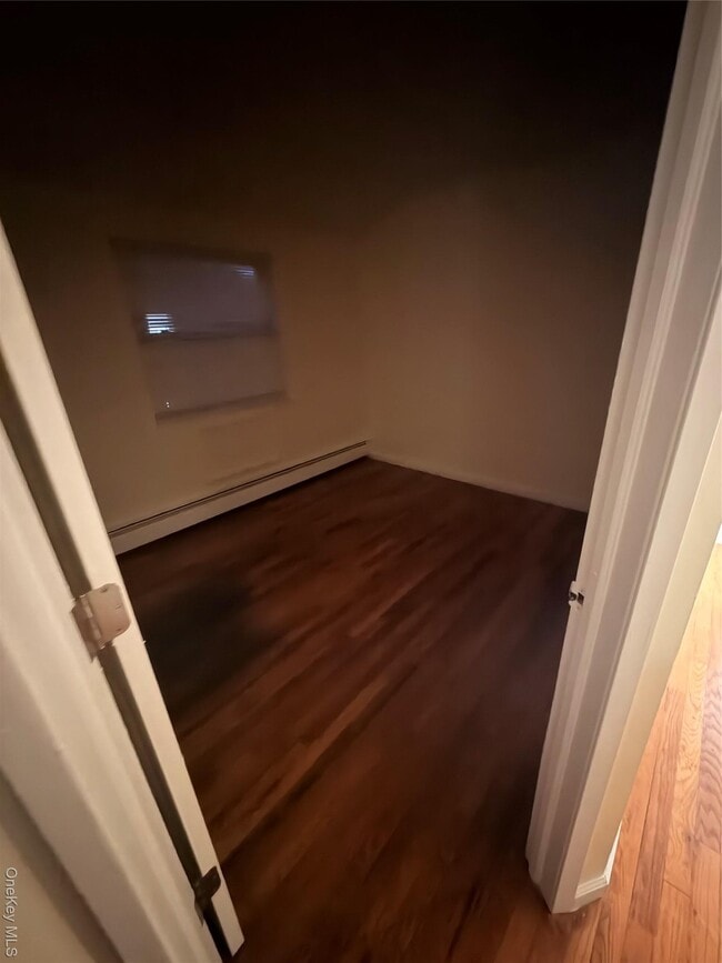 Photo - 3189 Hatting Pl