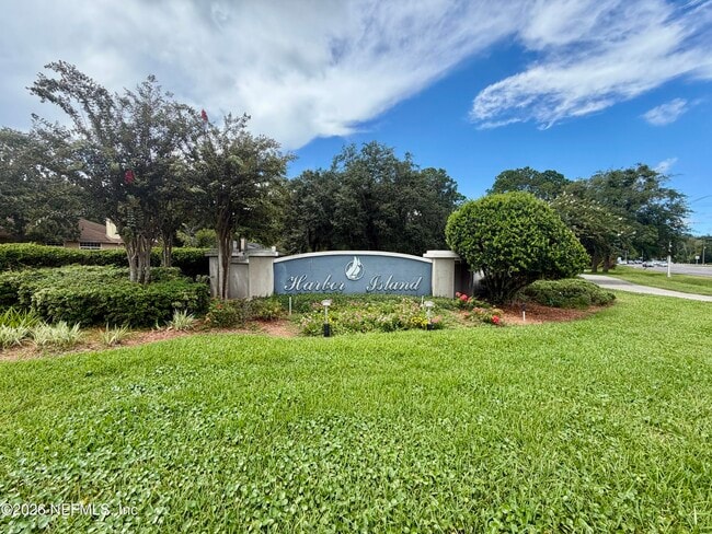 1976 Harbor Island Dr