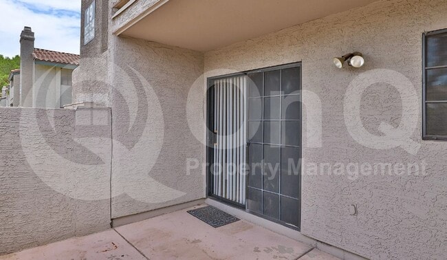 Building Photo - 533 W Guadalupe Rd Rental