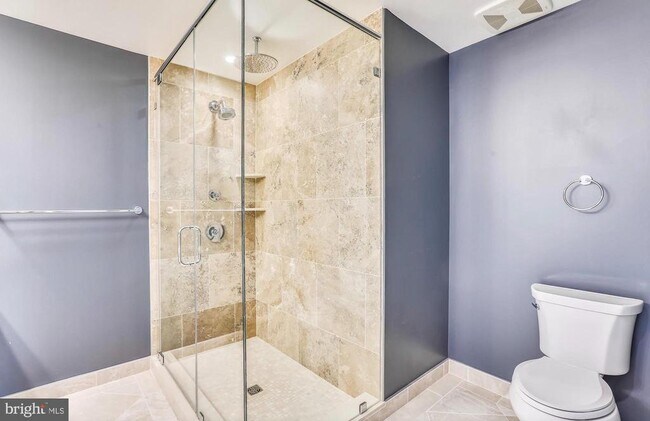 Photo - 4915 Hampden Ln Unidad 101