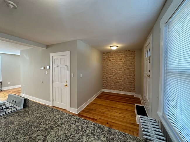 Photo - 39 Beacon St Unit 3