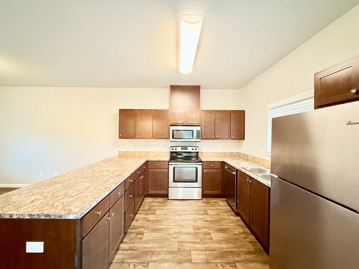 Prather - Creekside Commons LLC 12600 - Prather - Creekside Commons LLC 12600